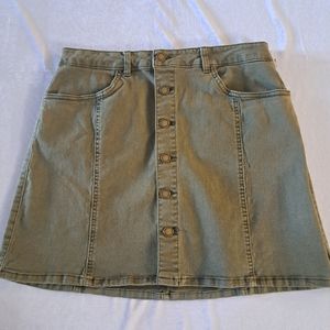 Copper key army green button up front mini skirt. Size XL.